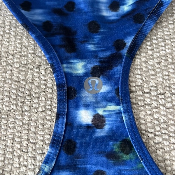 Lululemon top - Picture 3 of 3